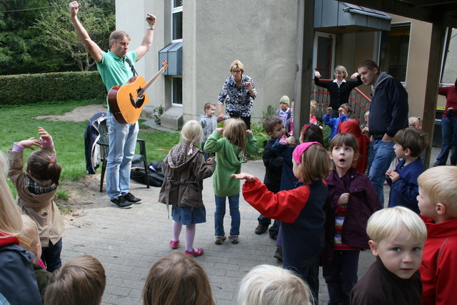 gal/2010/2010 Saitentwist Kita Dreistein 13.09/2010 Saitentwist in Dreistein Musikprojekt 013.jpg